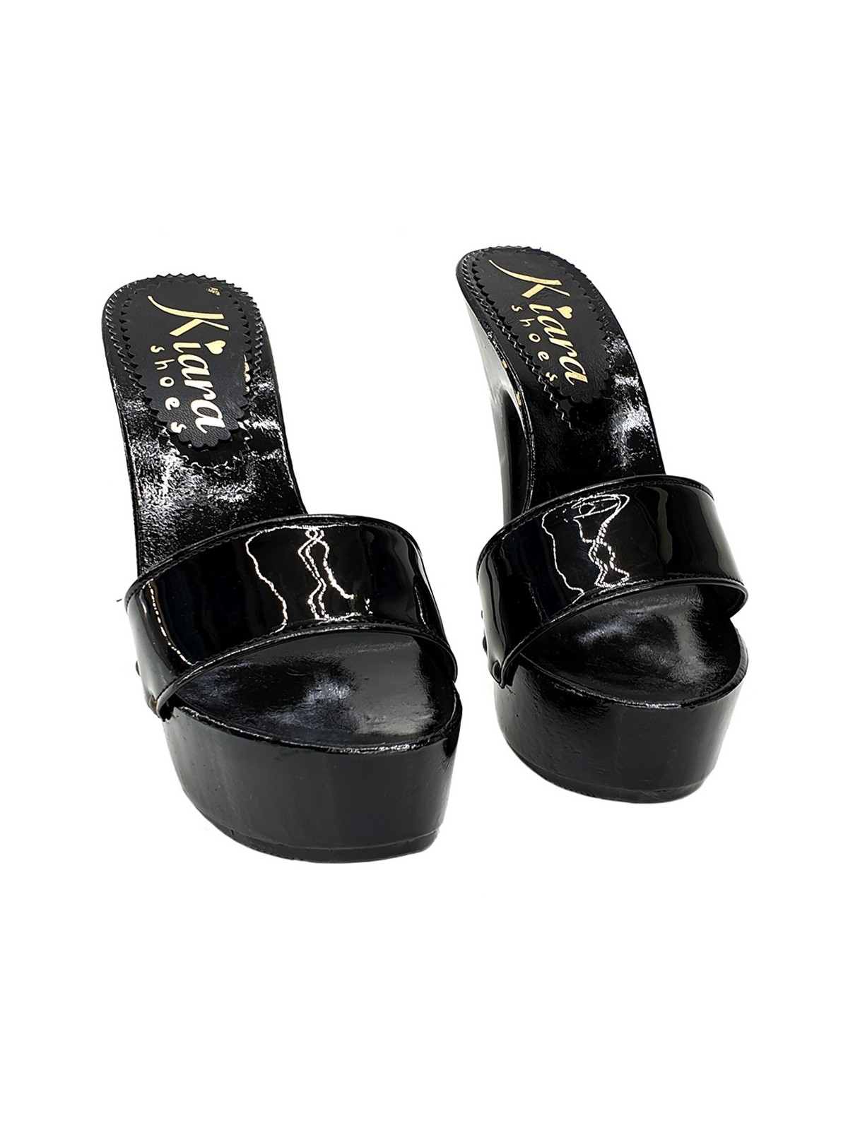 TOTAL BLACK CLOGS IN PATENT LEATHER