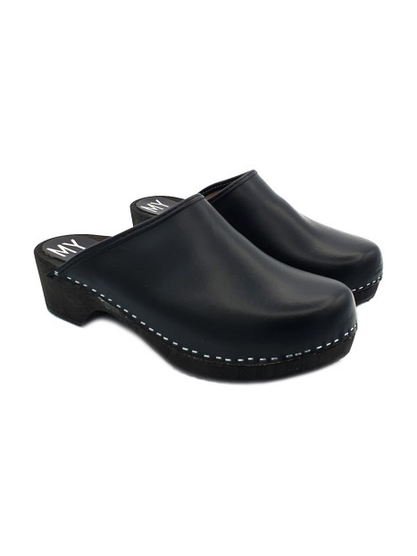 BLACK LEATHER SWEDISH CLOGS IN WOOD