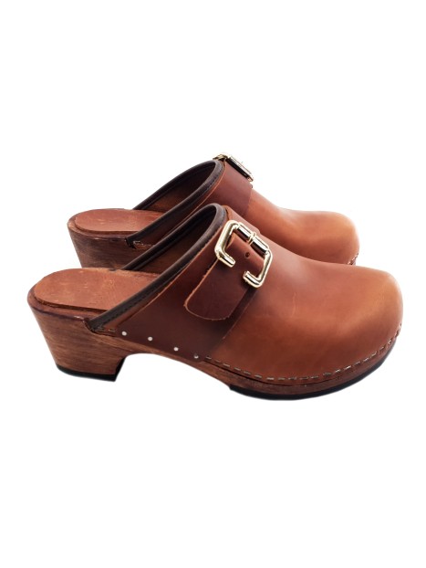 BROWN LEATHER CLOGS WITH BUCKLE