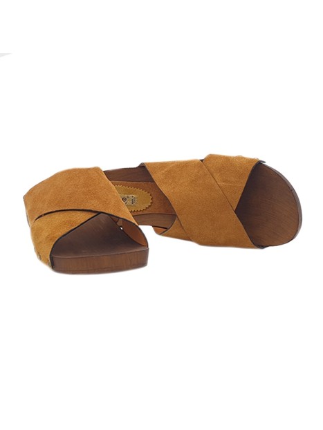 FLAT CLOGS IN BROWN SUEDE