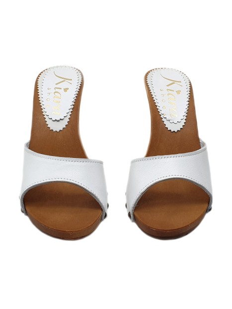 WHITE COLURED CLOGS IN LEATHER HEEL 9