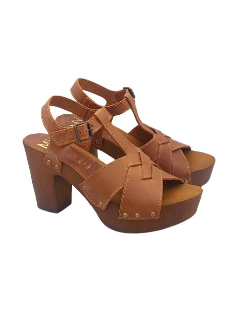 LEATHER SANDALS WITH STRAP