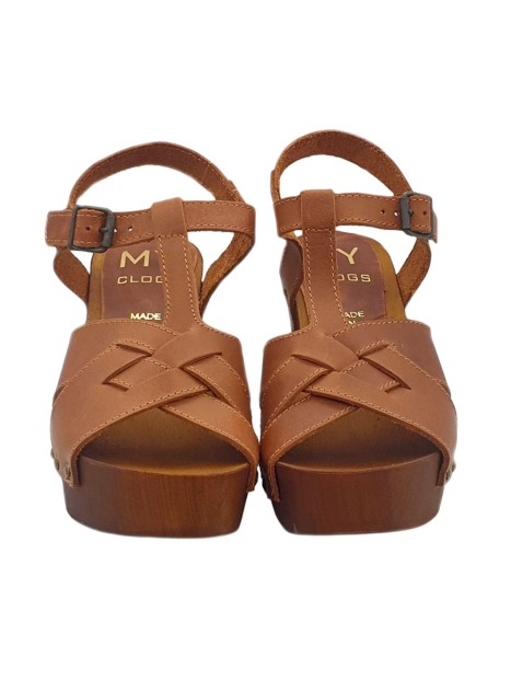LEATHER SANDALS WITH STRAP