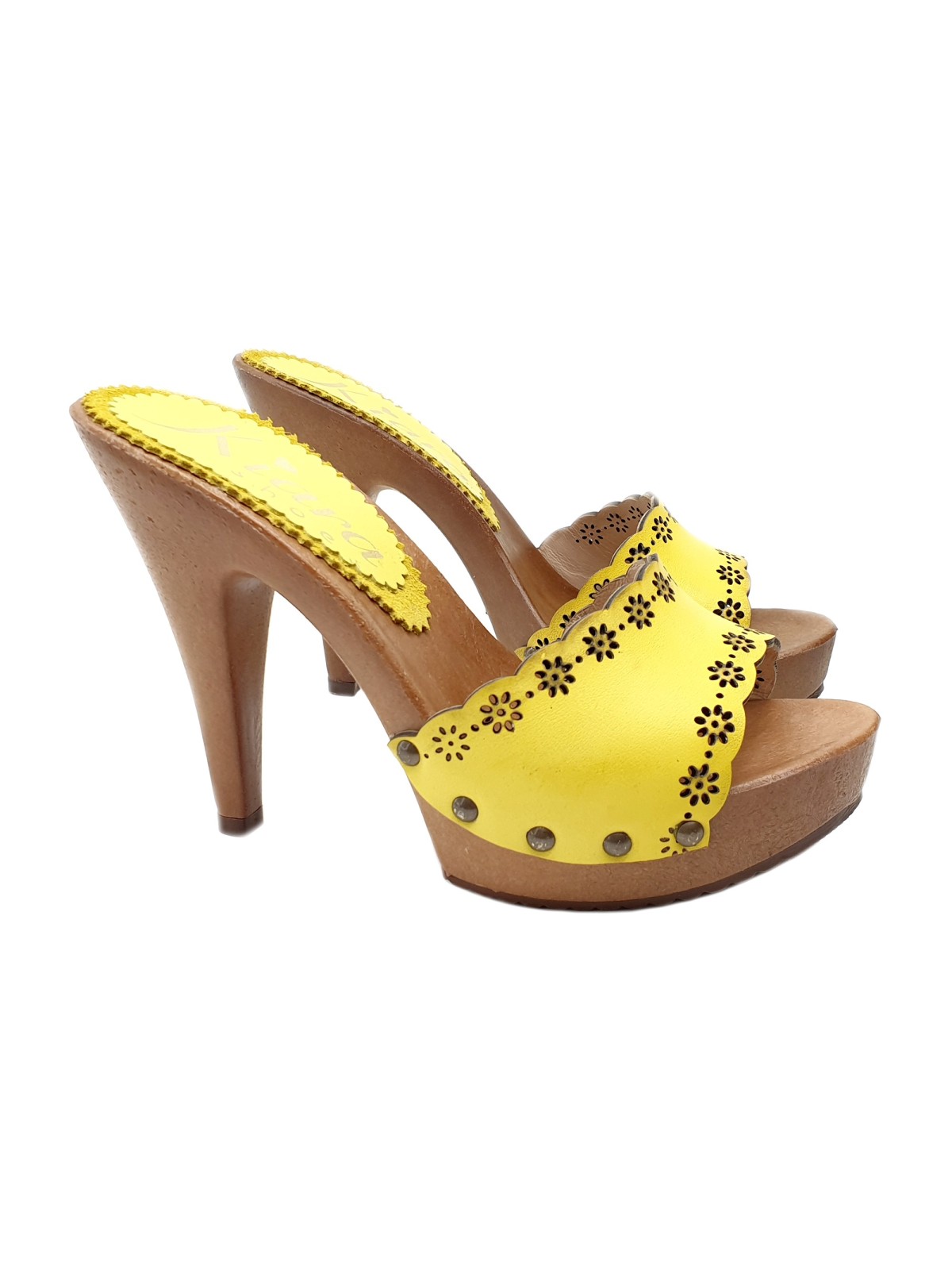 CLOGS WITH LASERED BAND IN YELLOW LEATHER