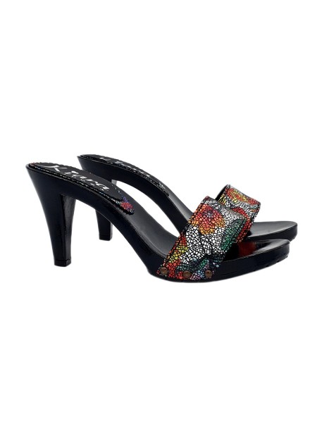 BLACK LACQUERED CLOGS WITH FLORAL DECORATION UPPER