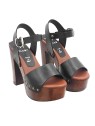 BLACK CLOGS WITH STRAP