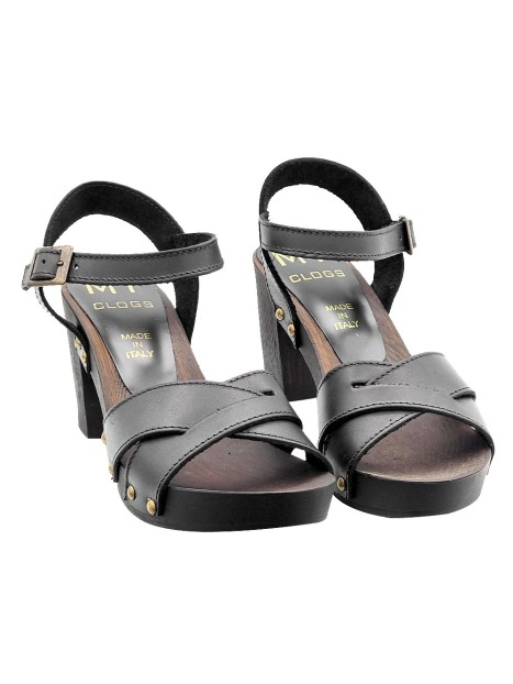 SANDALS WITH CROSSED BANDS IN BLACK LEATHER