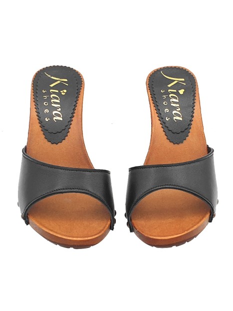 CLOGS WITH BLACK LEATHER BAND