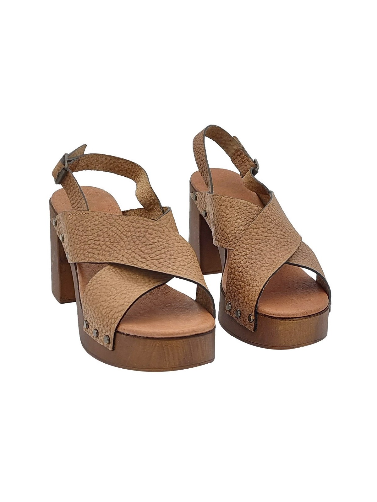 OCHER SANDALS WITH CROSSED BANDS AND COMFORTABLE HEEL