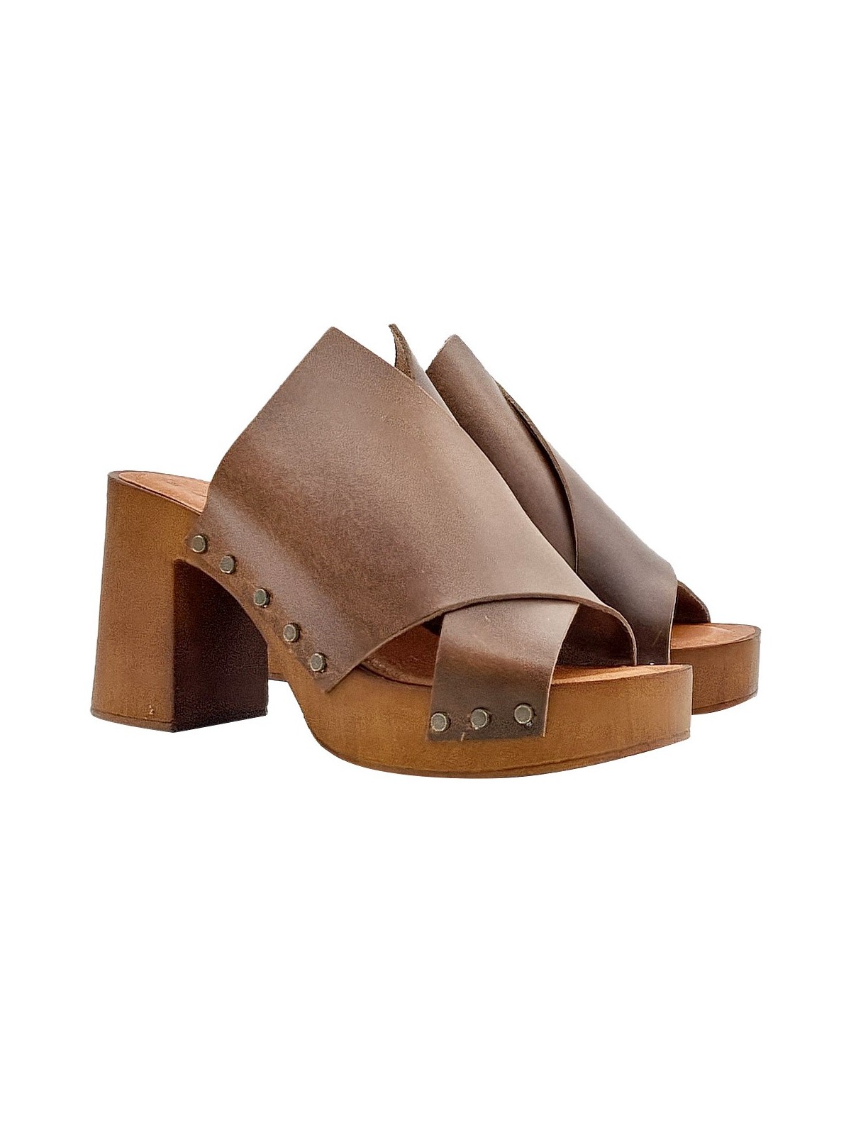 BROWN LEATHER CLOGS WITH 8.5 HEEL