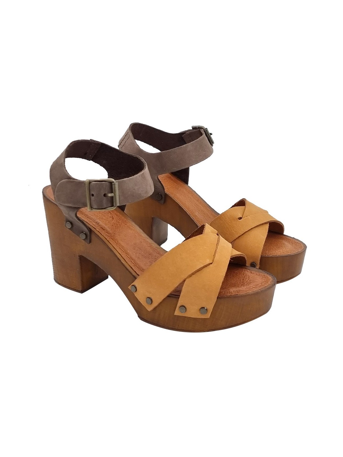 LEATHER-COLORED SANDALS WITH CROSSED BANDS AND HEEL 9