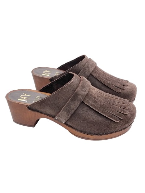 CLASSIC DUTCH CLOGS IN BROWN SUEDE WITH FRINGES
