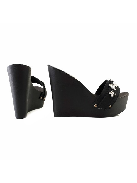 BLACK WEDGE WITH SILVER SKULLS AND 13 CM HEEL
