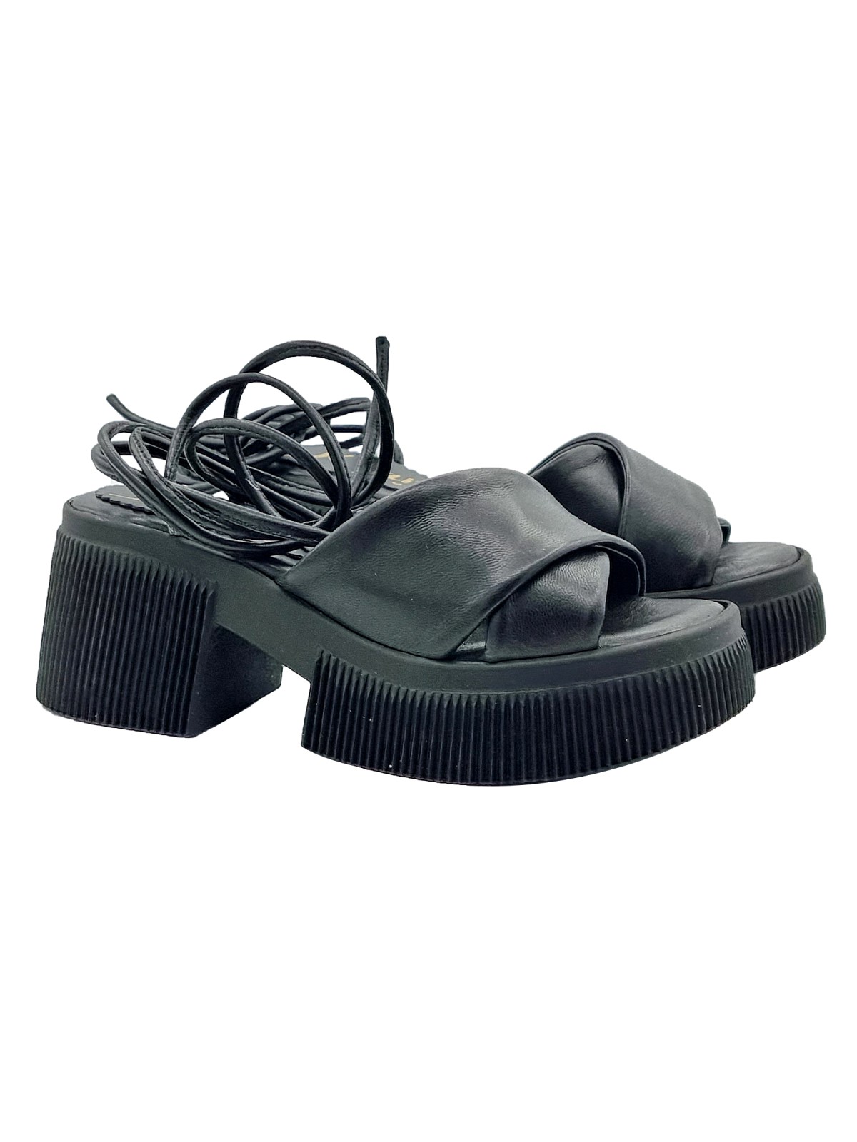 BLACK LEATHER SANDALS WITH LACES