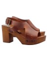 BROWN LEATHER SANDALS WITH WIDE HEEL