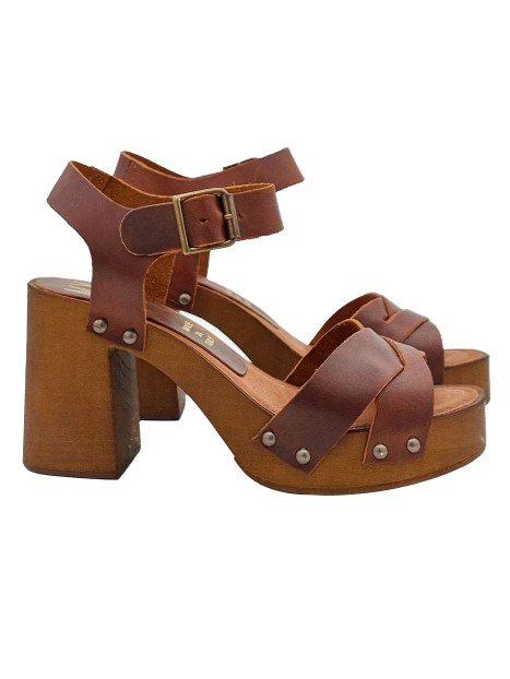 BROWN CLOGS WITH CROSSED BANDS AND HEEL 8