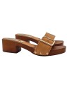COMFORTABLE CAMEL COLOR CLOGS WITH BUCKLE AND 4,5 CM HEEL