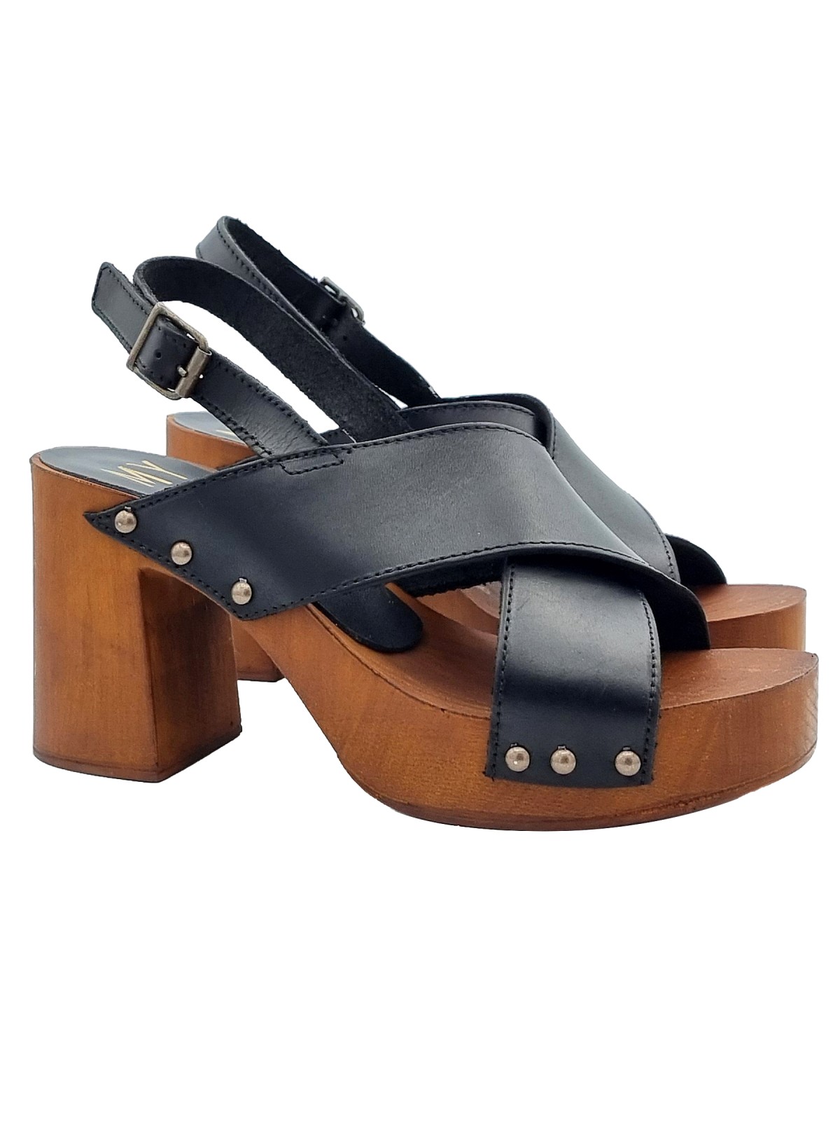BLACK SANDALS WITH CROSSED BANDS AND HEEL 8,5