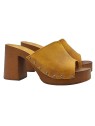 CLOGS IN OCHER LEATHER WITH 8,5 CM WIDE HEEL